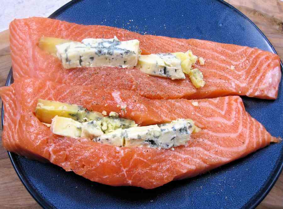 Salmon With Blue Cheese En Papillote Recipe Cuisine Fiend